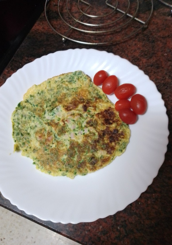 Una foto de Tortilla francesa de jamón cocido y espinacas
