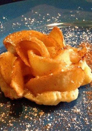 Foto di Rose di mela con pasta sfoglia