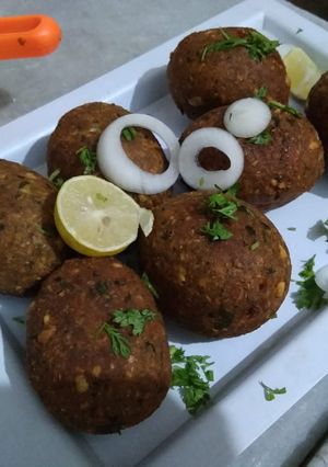 A picture of Nargisi (egg) kofta.