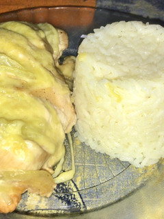 Una foto de Pechuga 🐤 Rellena de Cebolla 🧅 Ajo 🧄 y Queso 🧀