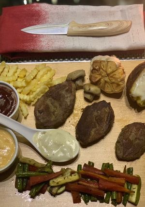A picture of Fillet mignon with mushroom sauce.