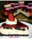 Cheesecake Oreo con Sirop de Fresas