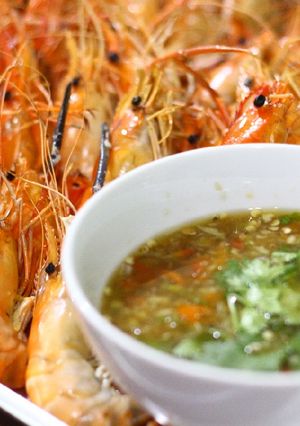 รูปของ กุ้งย่างไร้เตาถ่าน..น้ำจิ้มรสแซ่บ