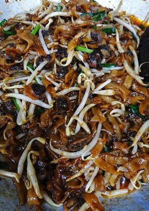 Gambar Kueteow Goreng Basah Mewah Kerang