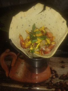 मसाला पापड़ कोन(masala papad cone recipe in Hindi) रेसिपी मुख्य फोटो