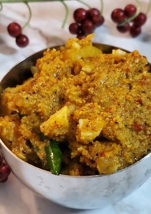 என் பாட்டியின் உருளைக்கிழங்கு எரிசரி (Urulaikilanku eriseri recipe in tamil) செய்முறை முக்கிய புகைப்படம்