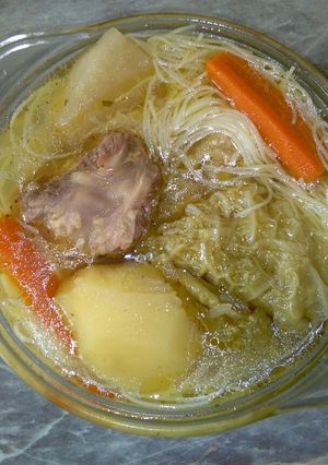 Húsleves gazdagon három féle húsból. 🍜 recept fotója