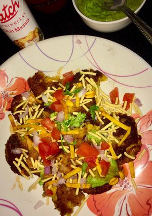 A picture of Sweet corn tikki chaat.