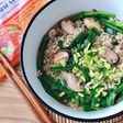 Mì Ăn Liền Nấu Thịt Trai (Vẹm Đen) & Lá Hẹ