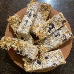 A picture of Quick Oats & Mudhi Bars (Oats & Puffed Rice).