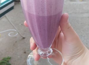 Una foto de Batido keto fruto del bosque
