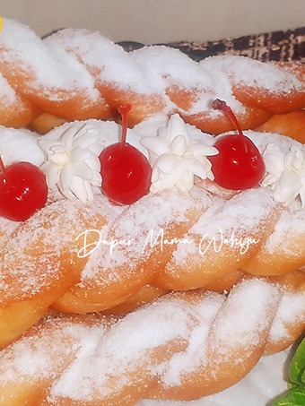 Langkah Mudah untuk Menyiapkan Donat kepang (donat korea), Enak Banget