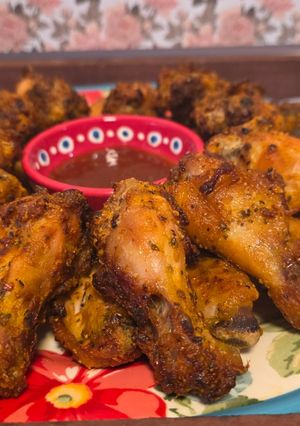 A picture of Garlic-Lemon Pepper Chicken Wings.