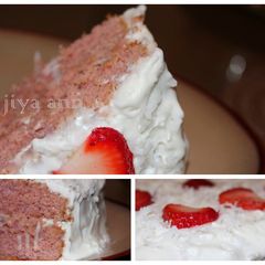 Strawberry cake with coconut frosting A picture of Strawberry cake with coconut frosting.