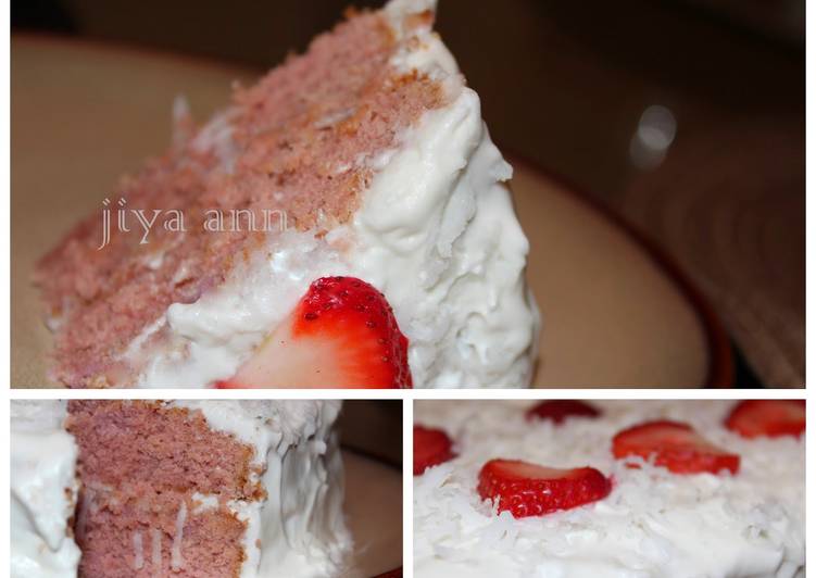 Recipe of Award-winning Strawberry cake with coconut frosting