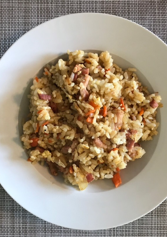 Una foto de Arroz frito con salsa de soja