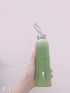 Hình của món Cải bó xôi, táo xanh, táo đỏ, dưa chuột, chanh.