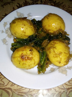 পুইশাক পাতা দিয়ে ডিম রান্না রেসিপির প্রধান ছবি