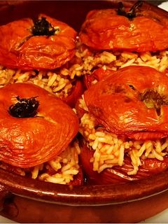 Una foto de 🍅 Tomates rellenos 🍅