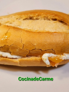 Una foto de Bocadillo de huevo a la plancha