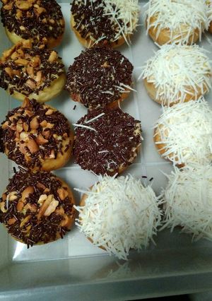 Foto resep Donat empuk....
