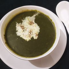 A picture of Chenopodiyam album bathua soup.