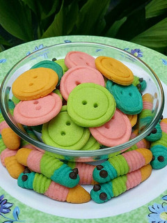 Foto resep Button Cookies & Caterpillar Cookies