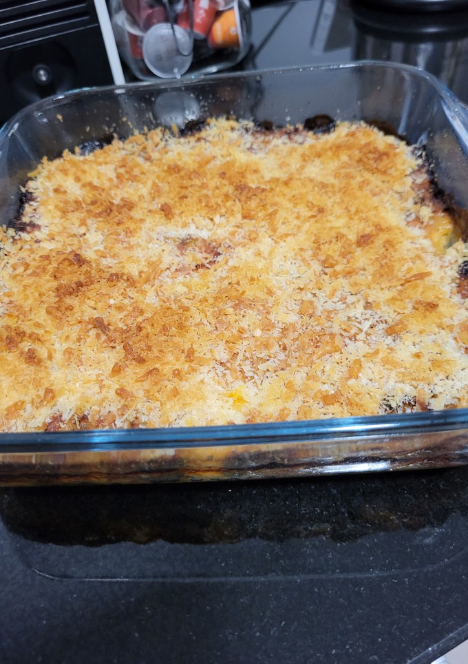 Una foto de Pastel crujiente con restos de pollo cocido