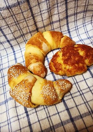 Fűszervajas kifli glutén- és laktózmentesen recept fotója