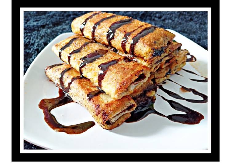 Roti goreng isi pisang coklat keju