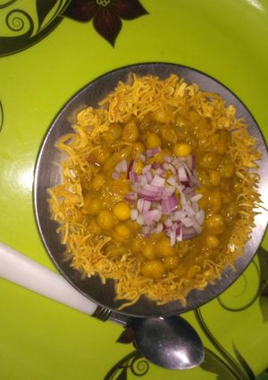 A picture of White matar ghughani.