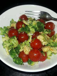 A picture of Cherry Tomatoes Salad.