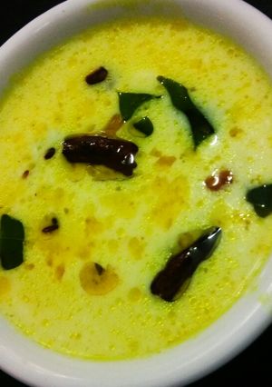 A picture of Tadka Curd Curry.