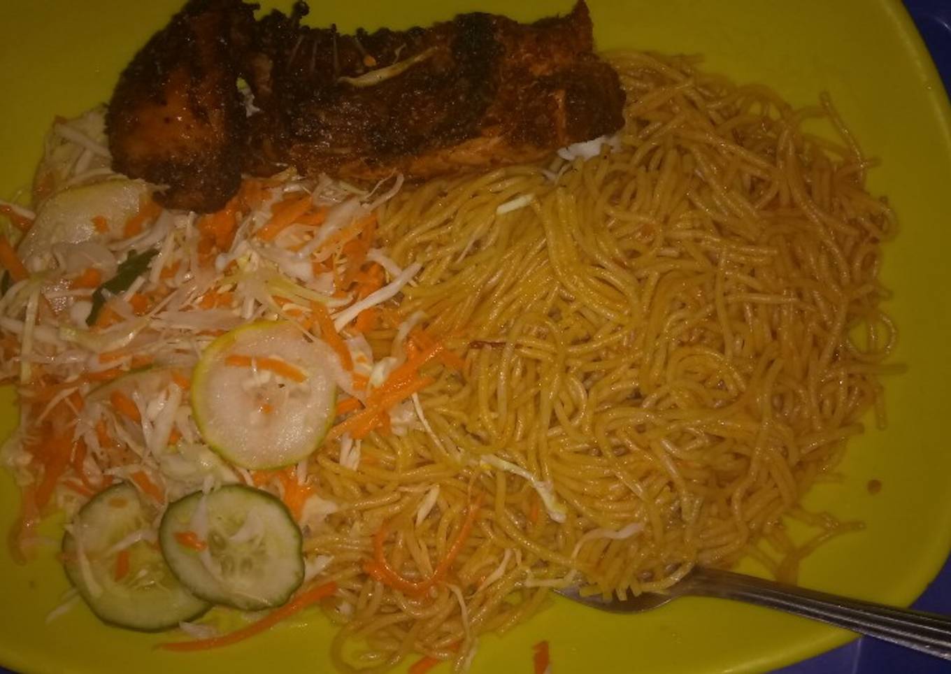 Spaghetti with salad
