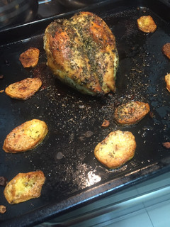 Una foto de Pollo y papas al horno FÁCIL y SALUDABLE !