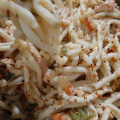 A picture of Creamy white sauce pasta.