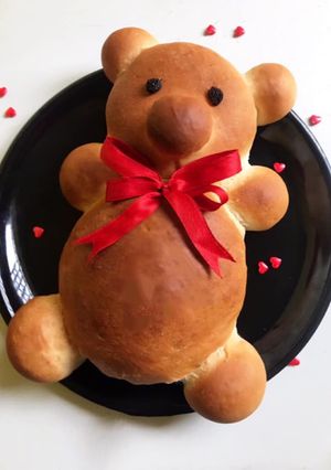 A picture of Teddy bear bread.
