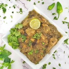 A picture of Chicken hara masala.