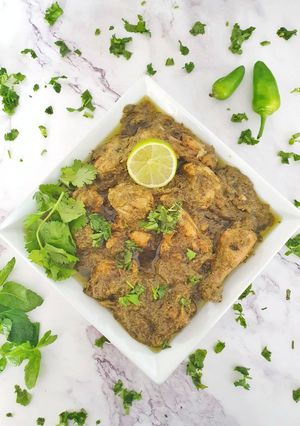 A picture of Chicken hara masala.