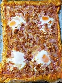 Una foto de Pizza con base casera sin levadura