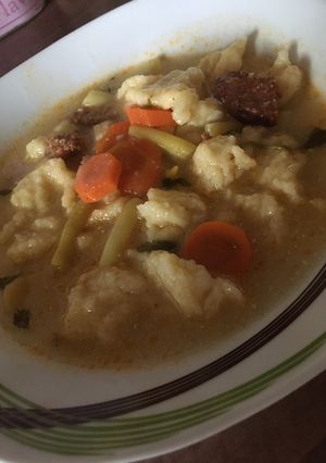Kolbászos-zöldbabos leves recept fotója