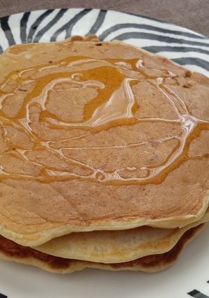 Una foto de Panqueques de manzana y canela