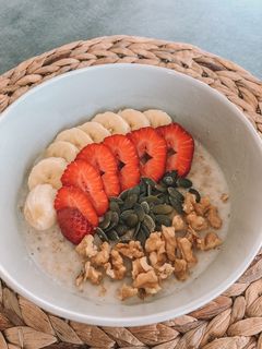 Φωτογραφία της συνταγής Γρήγορο Oatmeal με φρούτα