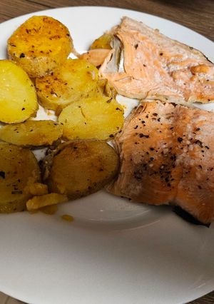 Foto principal de Trucha con patatas exprés