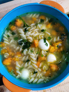 Foto resep Sup Makaroni + Telur Puyuh Simple
