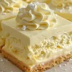 A picture of Vanilla Custard Cream Squares.