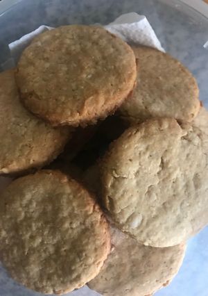 Una foto de Galletas de avena, coco y miel