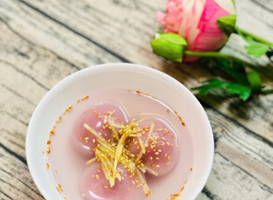 Hình của món Chè Trôi Nước Lá Cẩm.