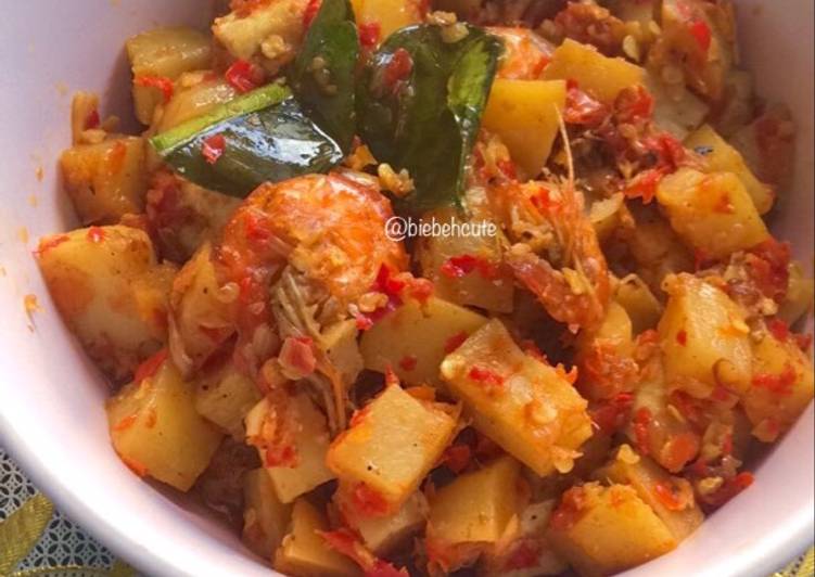 Bahan memasak Sambal Goreng Kentang Udang yang Enak