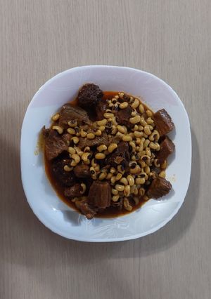 عکسی از دستور خورش چشم بلبلی با گوشت